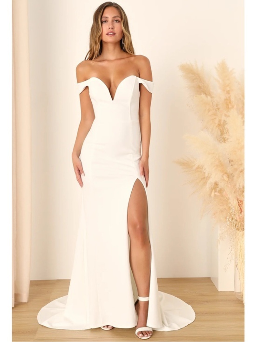 NWT Lulu’s Idyllic Perfection White Plunge Sleeveless Mermaid Maxi Wedding Dress
